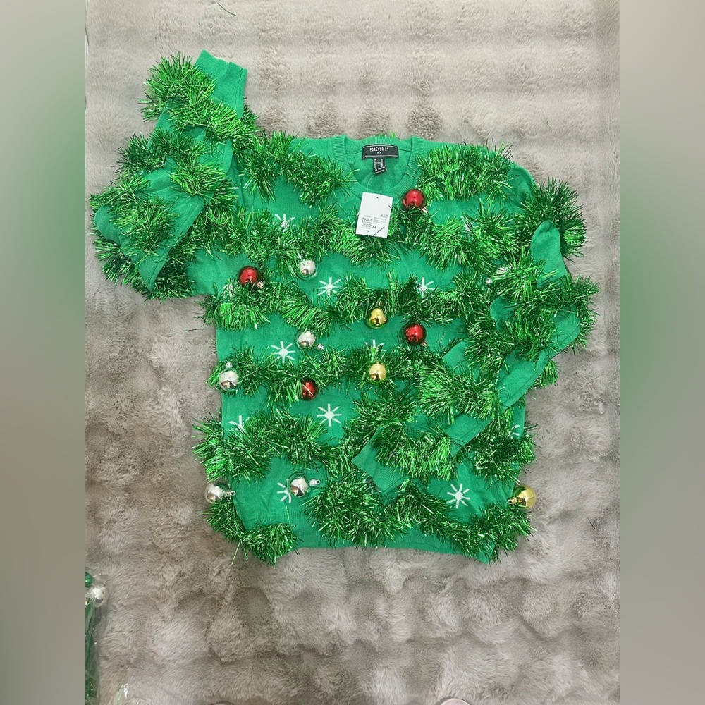 NWT Christmas Sweater for Men & Women – Green with Jingle Bells Size M